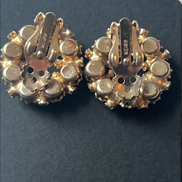Vintage Crystal Weiss Gold tone clip on Cluster Earrings - Picture 3 of 4